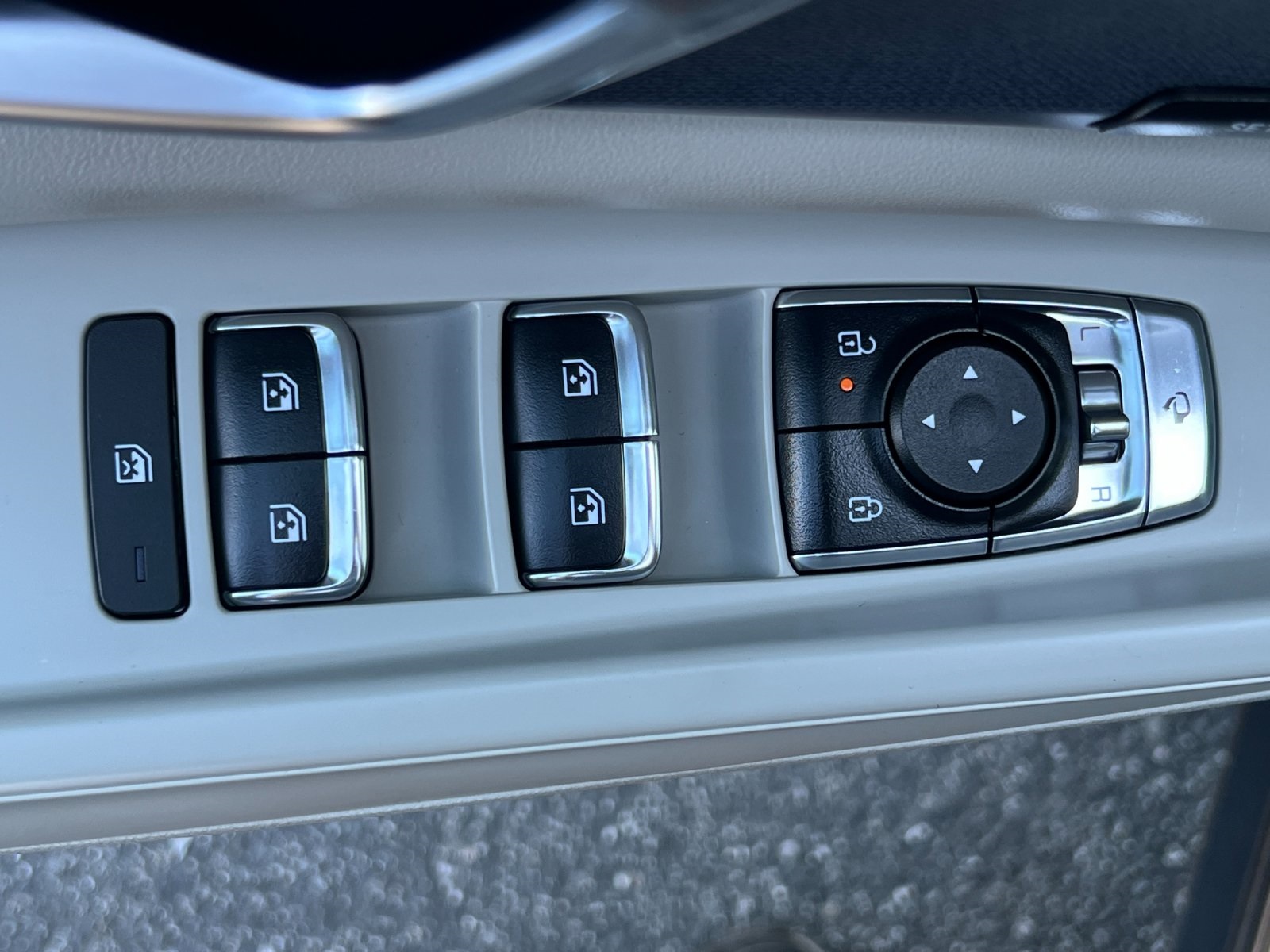 2026 Kia Carnival SX photo 11