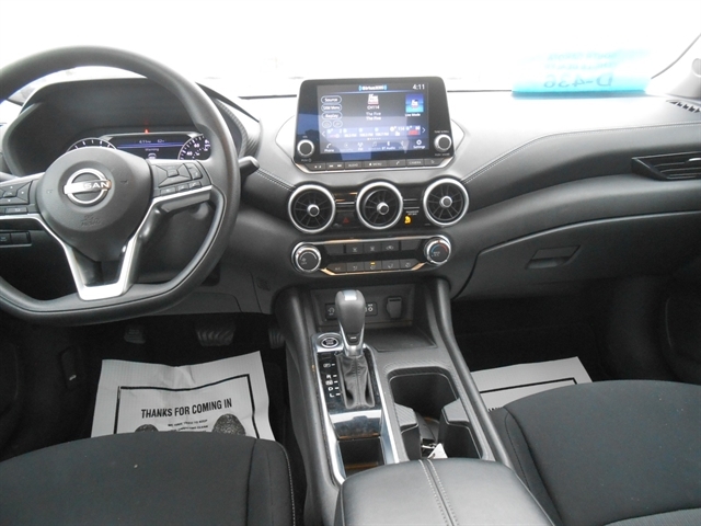 2024 Nissan Sentra SV photo 4