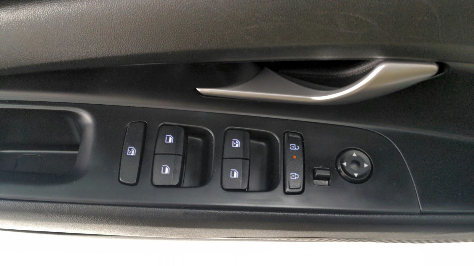 Used 2024 Serenity White Hyundai SEL image 23