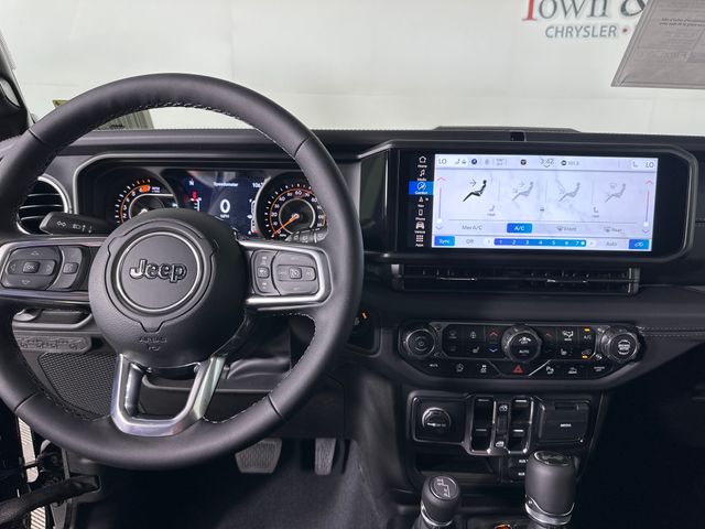 2025 Jeep Wrangler Sahara photo 10
