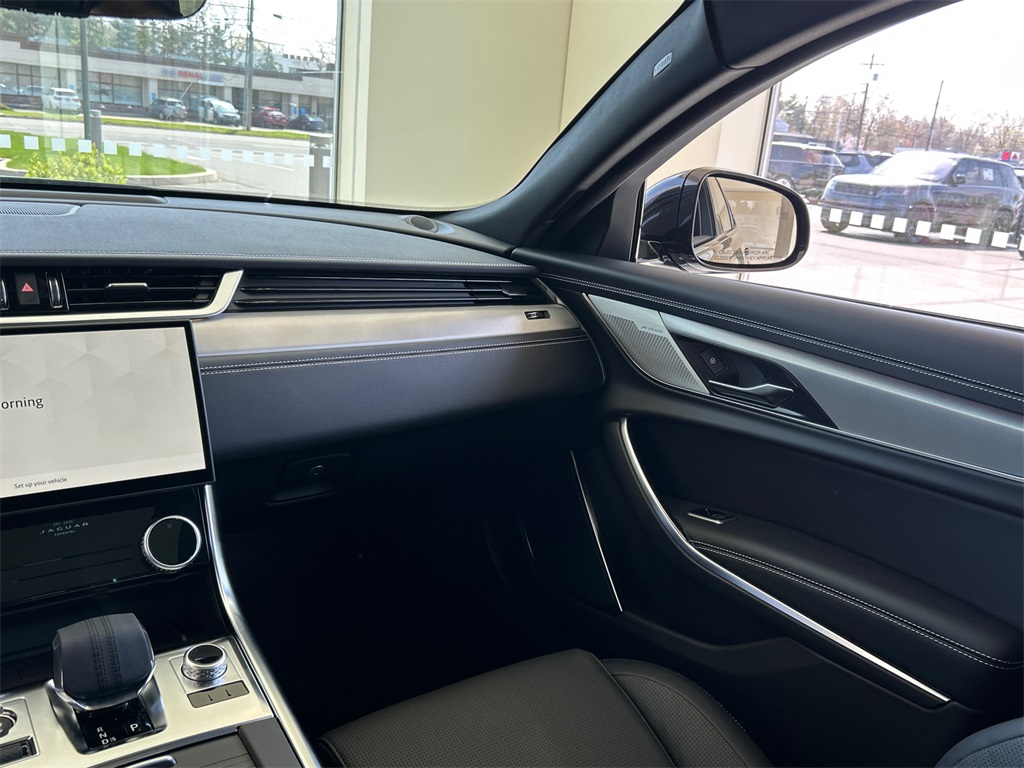 2024 Jaguar XF P300 R-Dynamic SE photo 22