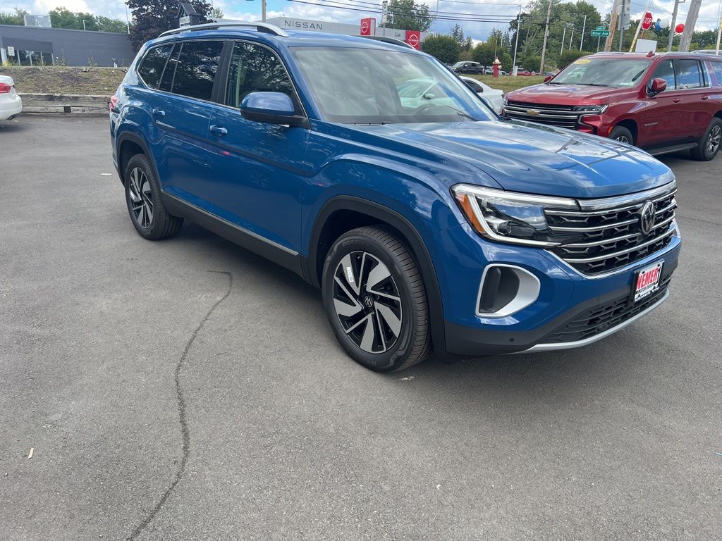 2026 Volkswagen Atlas SEL photo 3