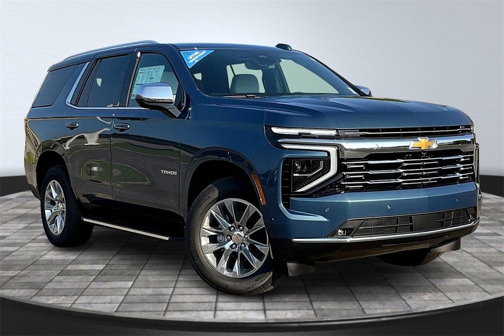 2025 Chevrolet Tahoe Premier photo 2