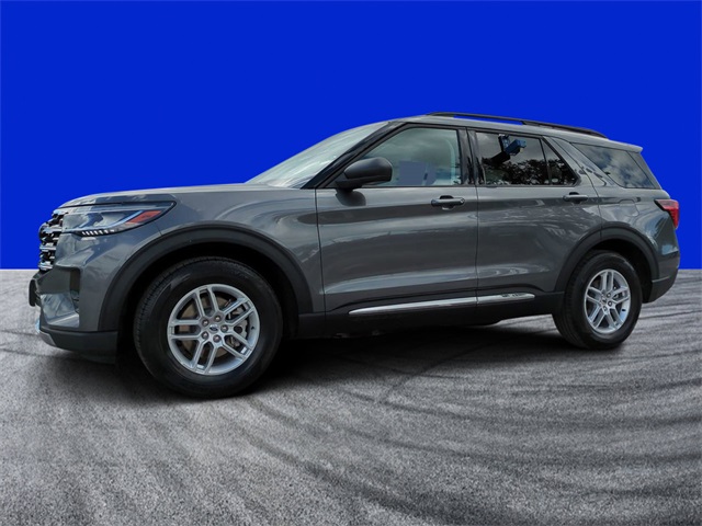 2025 Ford Explorer photo 6