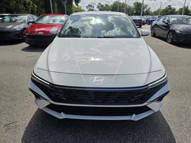 2025 Hyundai Elantra SEL Convenience photo 7