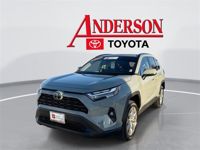 2022 Toyota RAV4 XLE Premium's photo