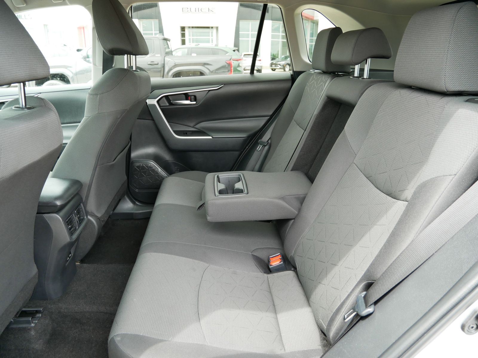 2024 Toyota RAV4 XLE photo 11