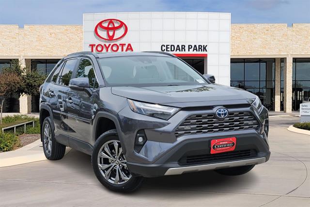 2022 Toyota RAV4 Limited's photo