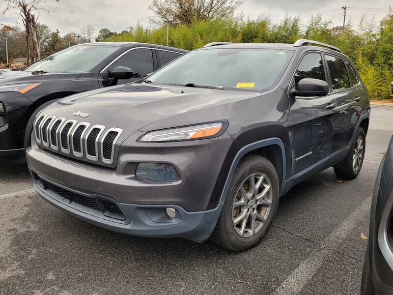 2018 Jeep Cherokee Latitude photo 2