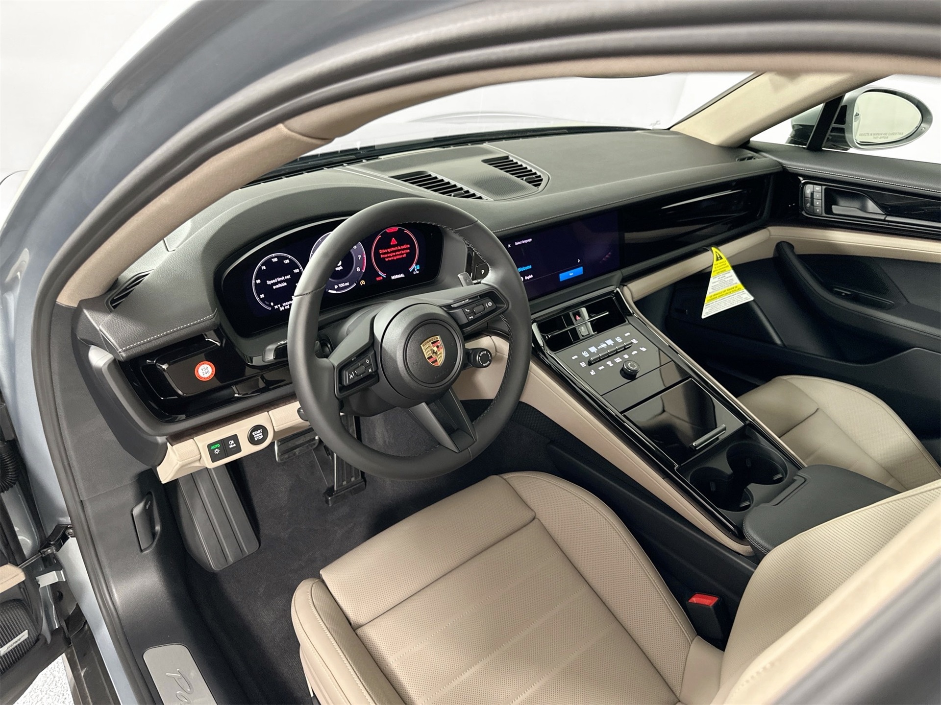 2025 Porsche Panamera 4 photo 4