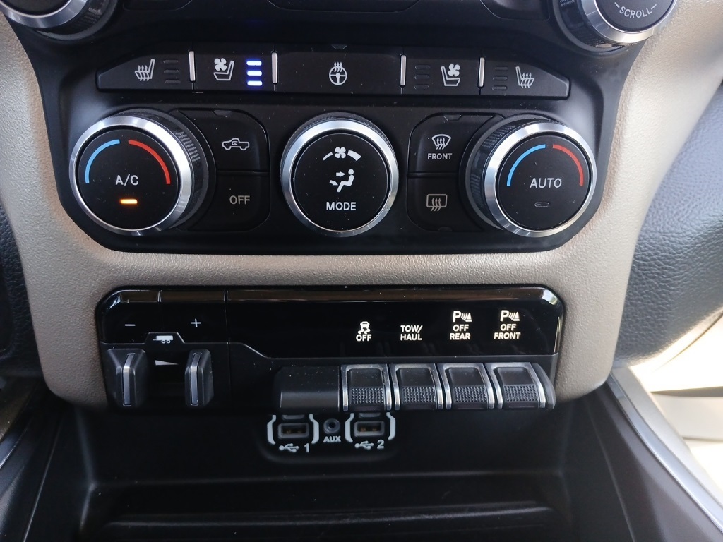2020 Ram 1500 Laramie photo 21