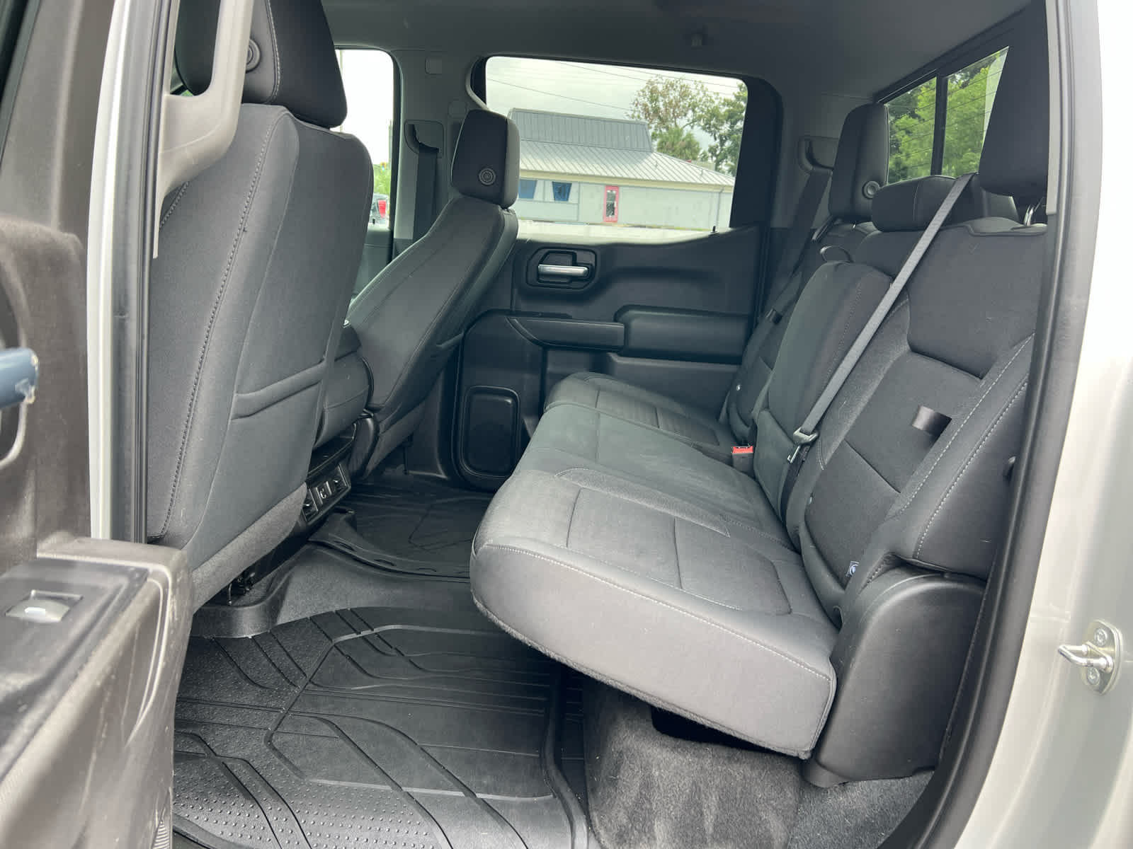 2020 Chevrolet Silverado 1500 LT photo 10