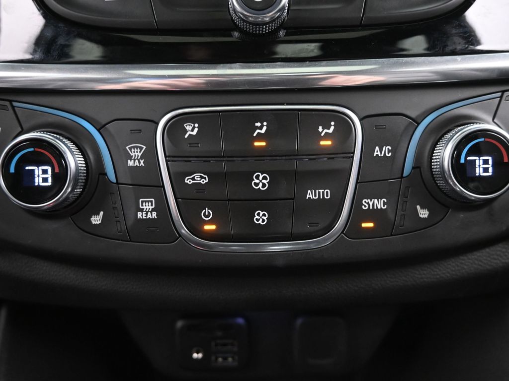 2022 Chevrolet Traverse Premier photo 8