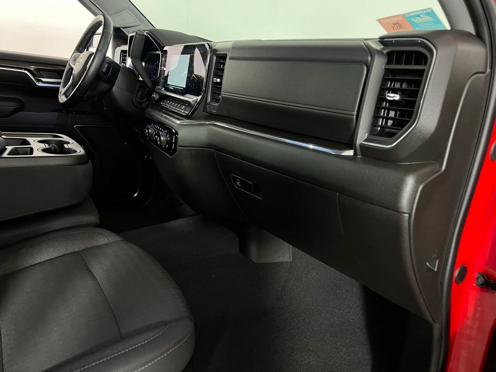 2024 Chevrolet Silverado 1500 LT1 photo 26
