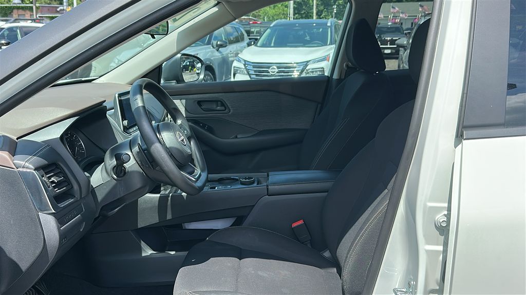 2023 Nissan Rogue S photo 10