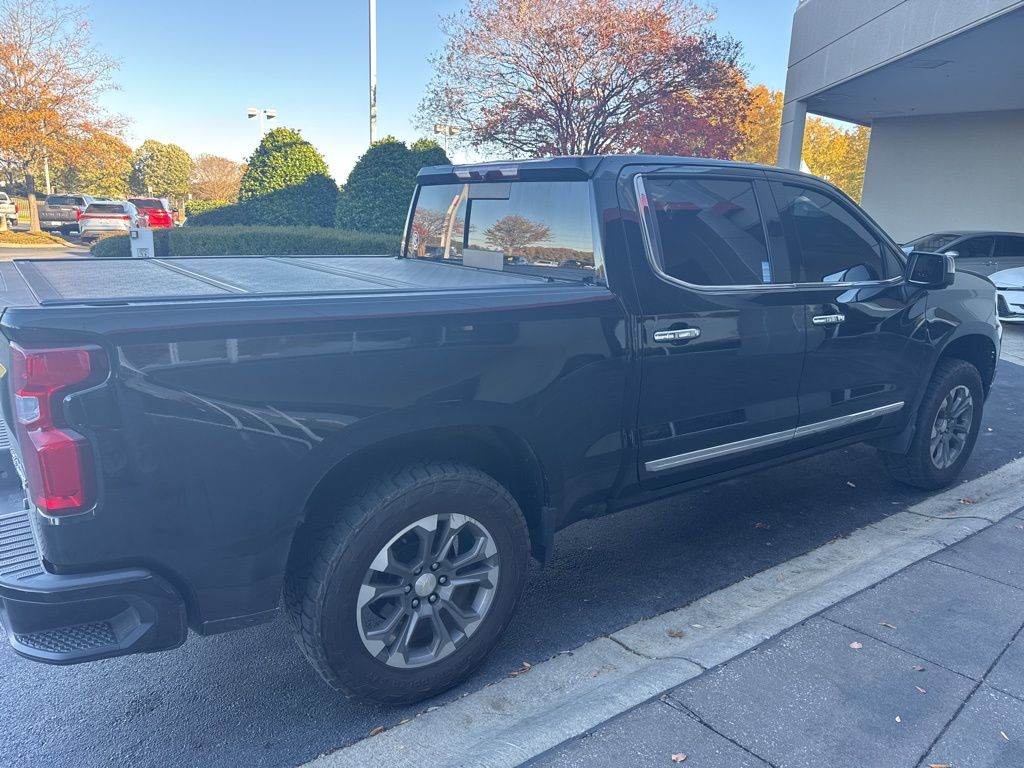 2022 Chevrolet Silverado 1500 High Country photo 2
