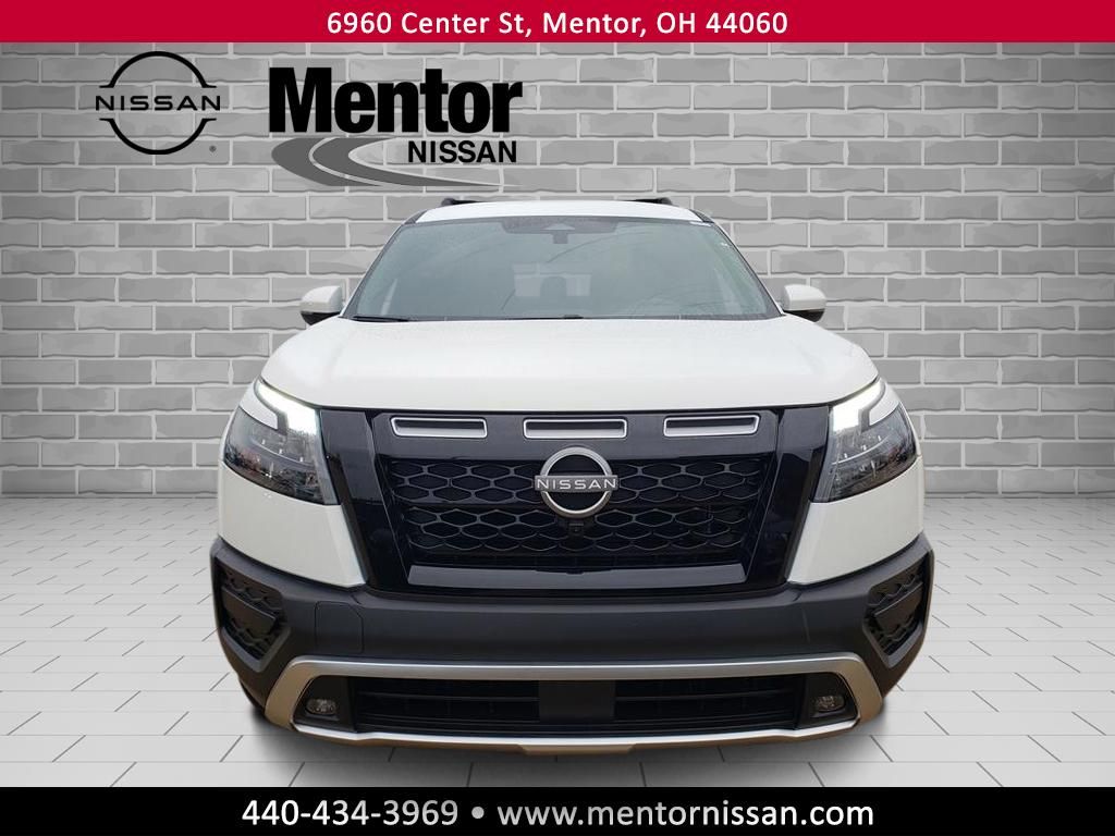 2025 Nissan Pathfinder Rock Creek photo 2