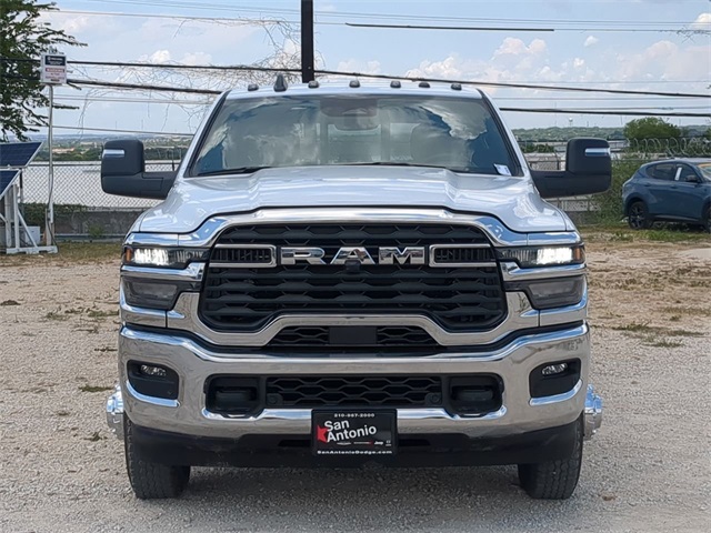 2026 Ram 3500 Tradesman photo 2
