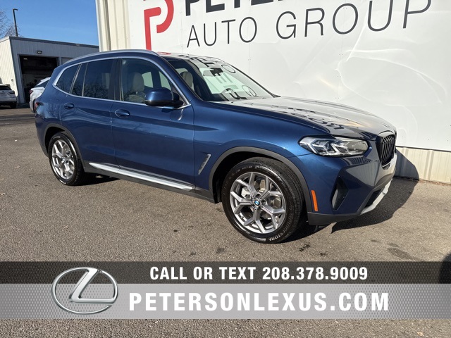 2022 BMW X3 30i's photo