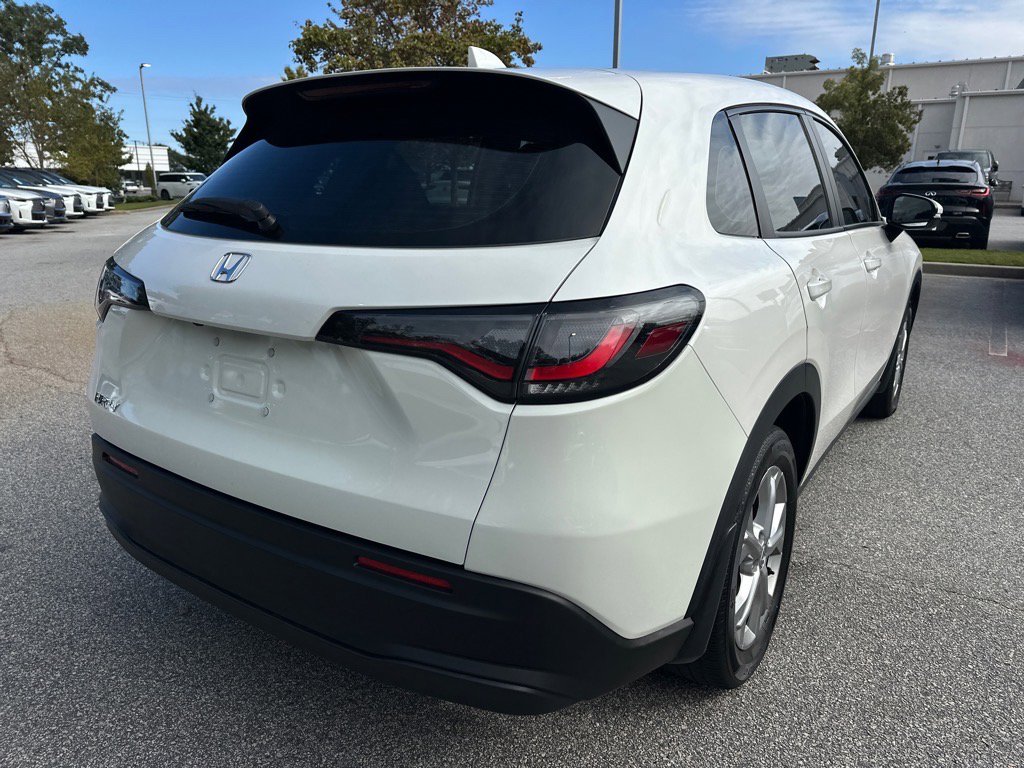 2024 Honda HR-V LX photo 3