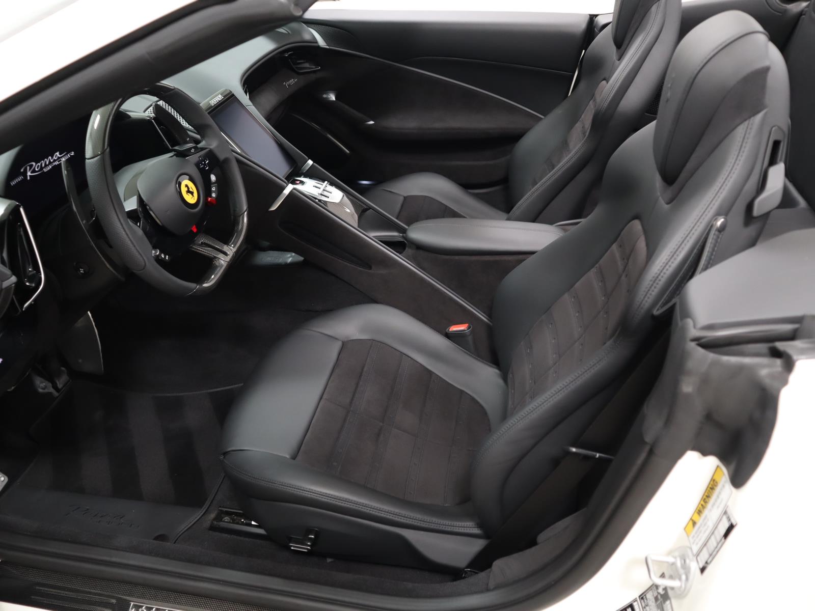 2024 Ferrari Roma Spider photo 22