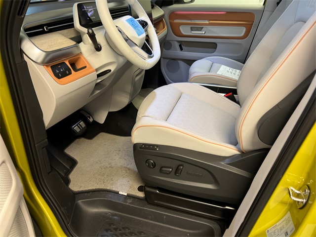 2025 Volkswagen ID. Buzz photo 7