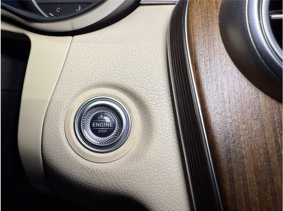 2019 Mercedes Benz C 300 photo 34