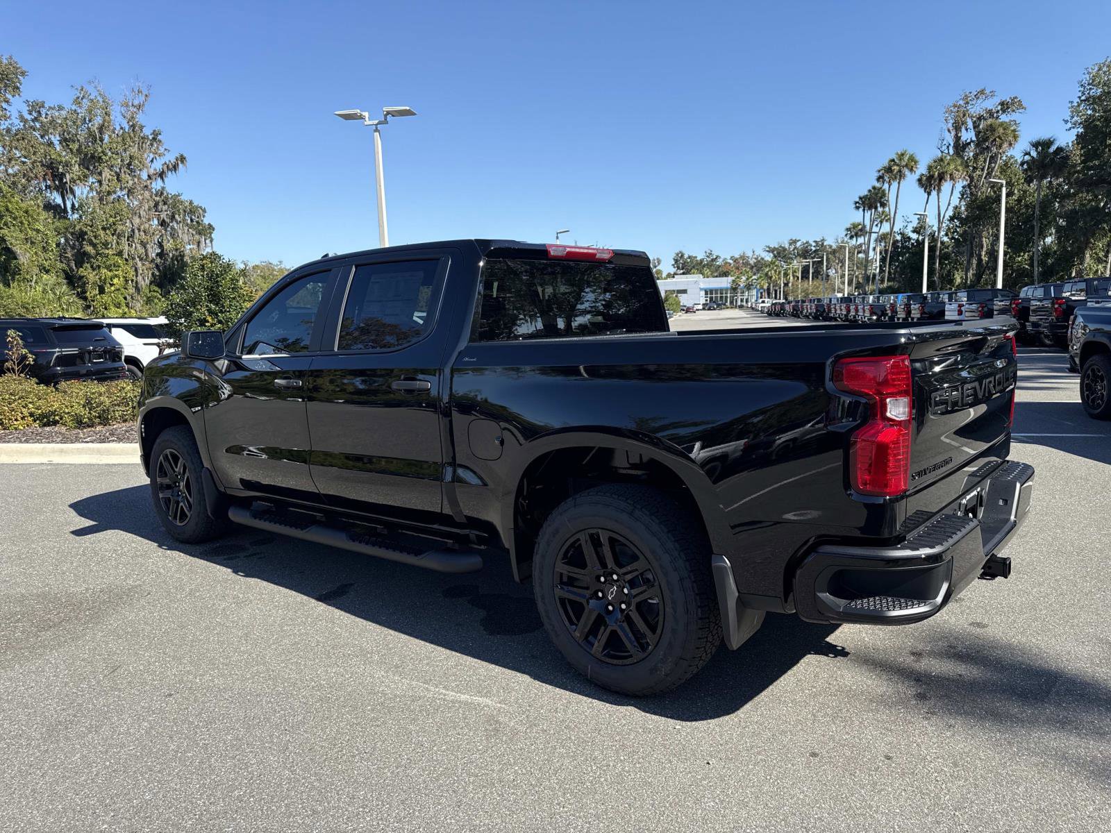2026 Chevrolet Silverado 1500 Custom photo 2