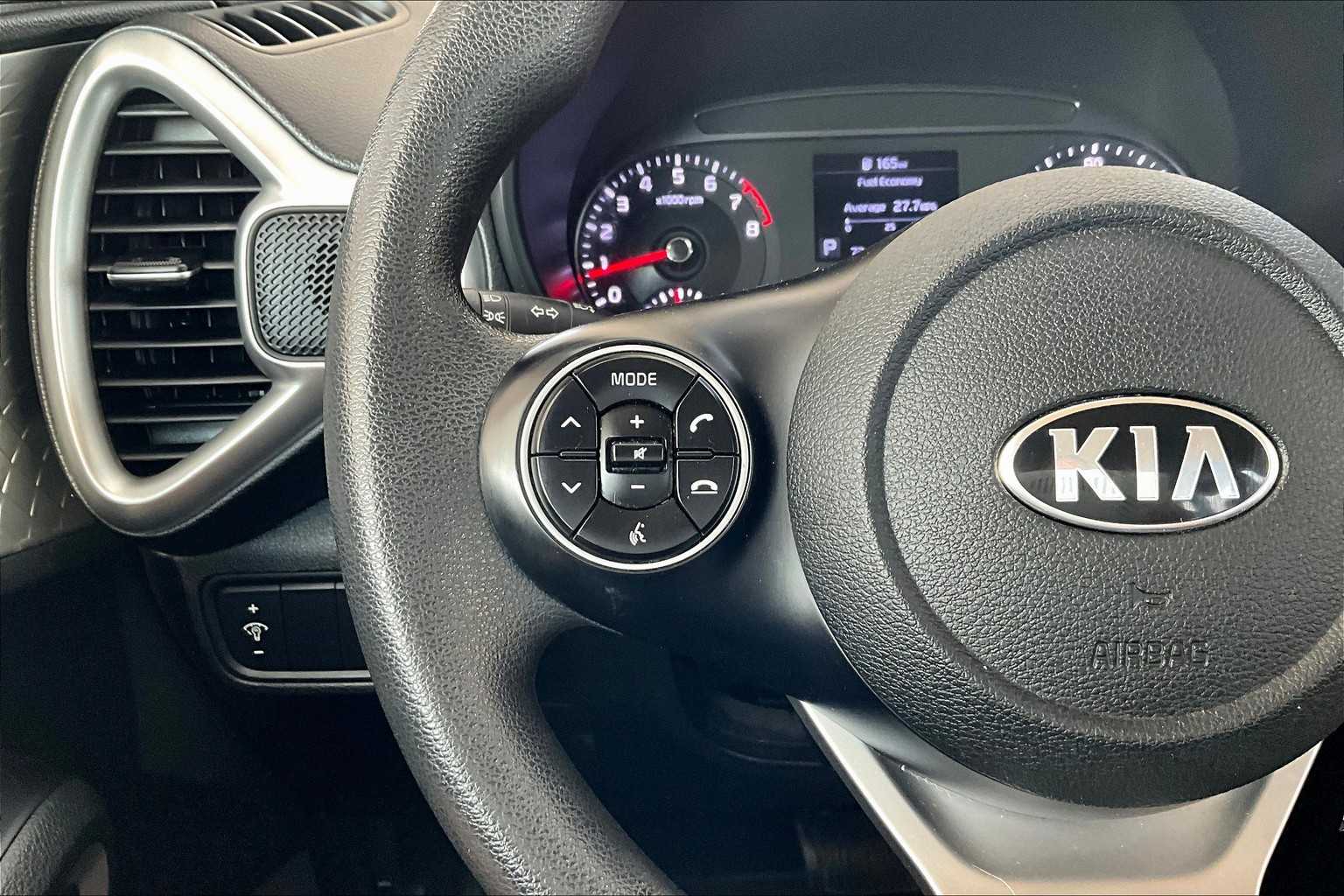 2020 Kia Soul LX photo 18