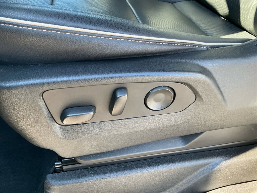 2023 Chevrolet Suburban Premier photo 27