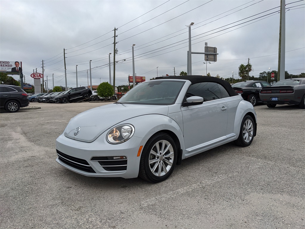 2017 Volkswagen Beetle 1.8T SE photo 2
