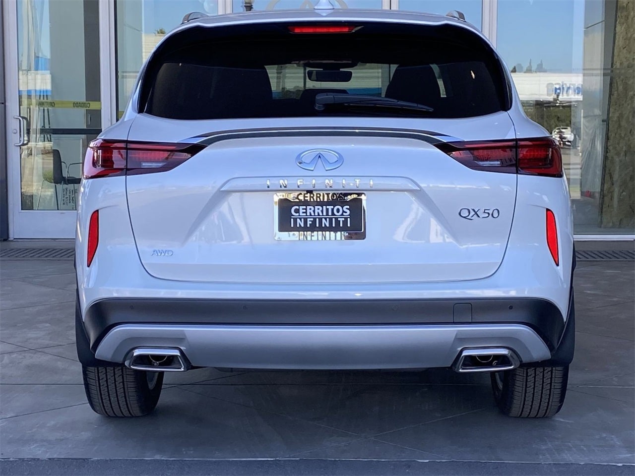2025 Infiniti QX50 Luxe photo 5