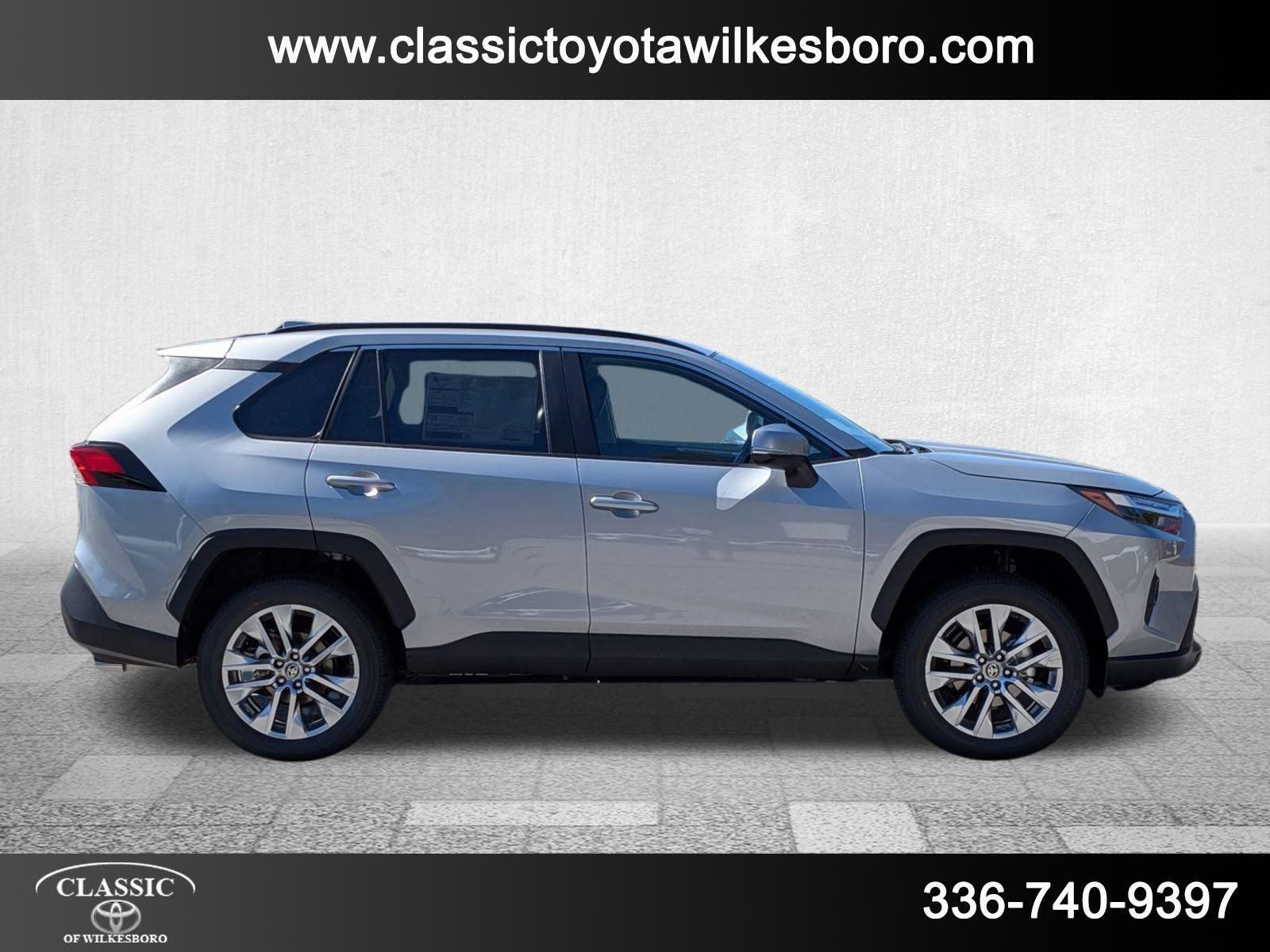 2025 Toyota RAV4 XLE Premium photo 4