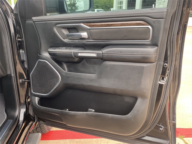 2019 Ram 1500 Laramie photo 11