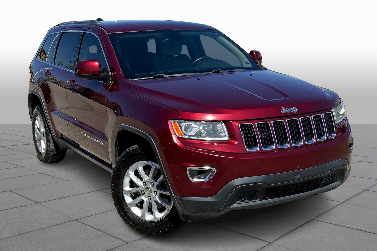 2016 Jeep Grand Cherokee Laredo Sport photo 2