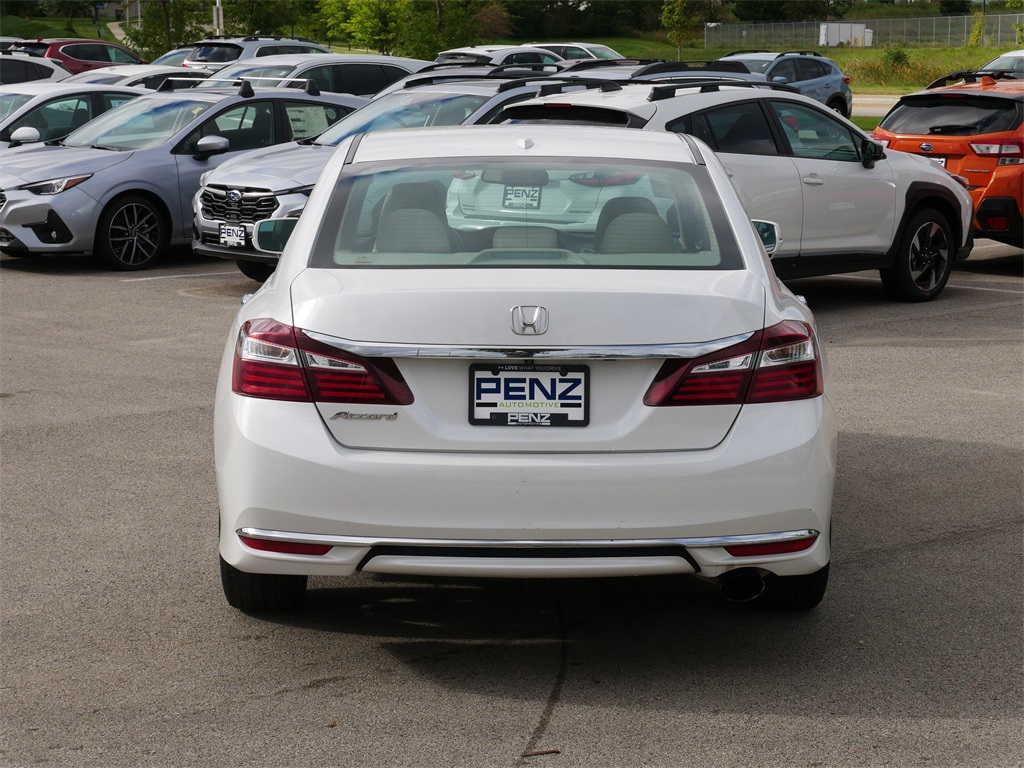 2017 Honda Accord EX-L photo 5