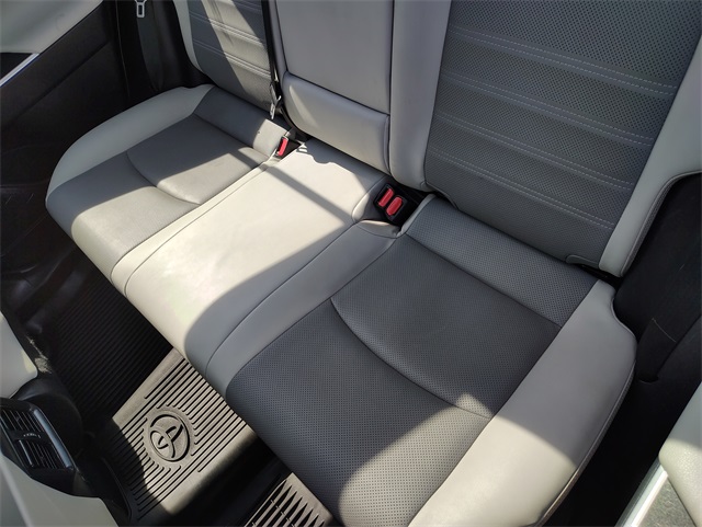 2019 Toyota RAV4 Limited photo 26