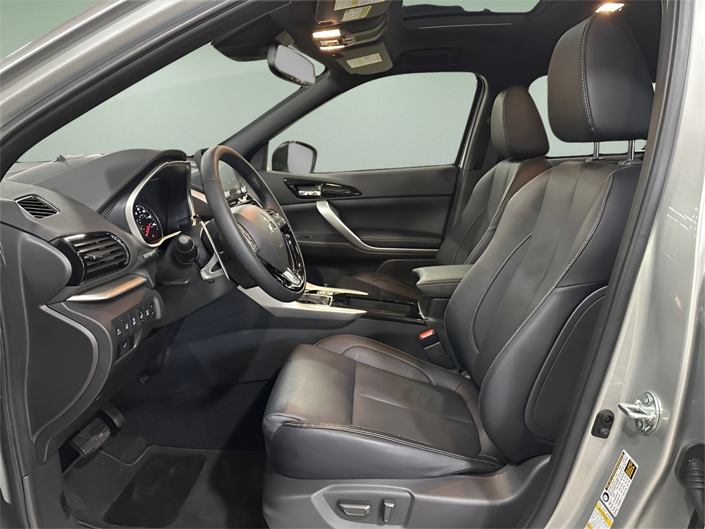 2025 Mitsubishi Eclipse Cross SEL photo 9
