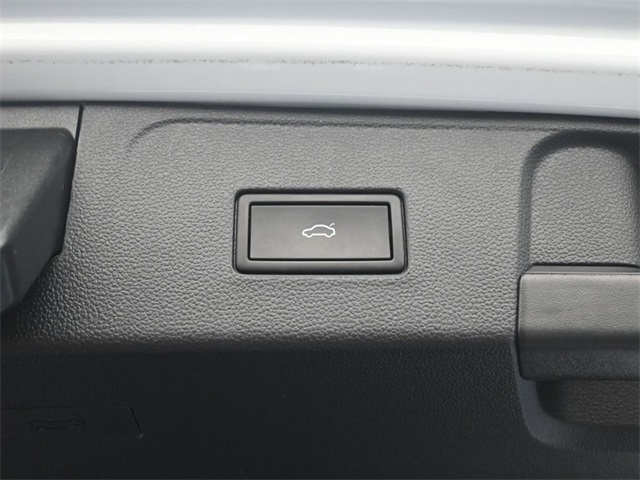 2023 Volkswagen Atlas V6 SEL Premium R-Line photo 22