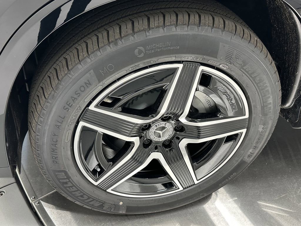 2026 Mercedes Benz GLC 300 photo 11
