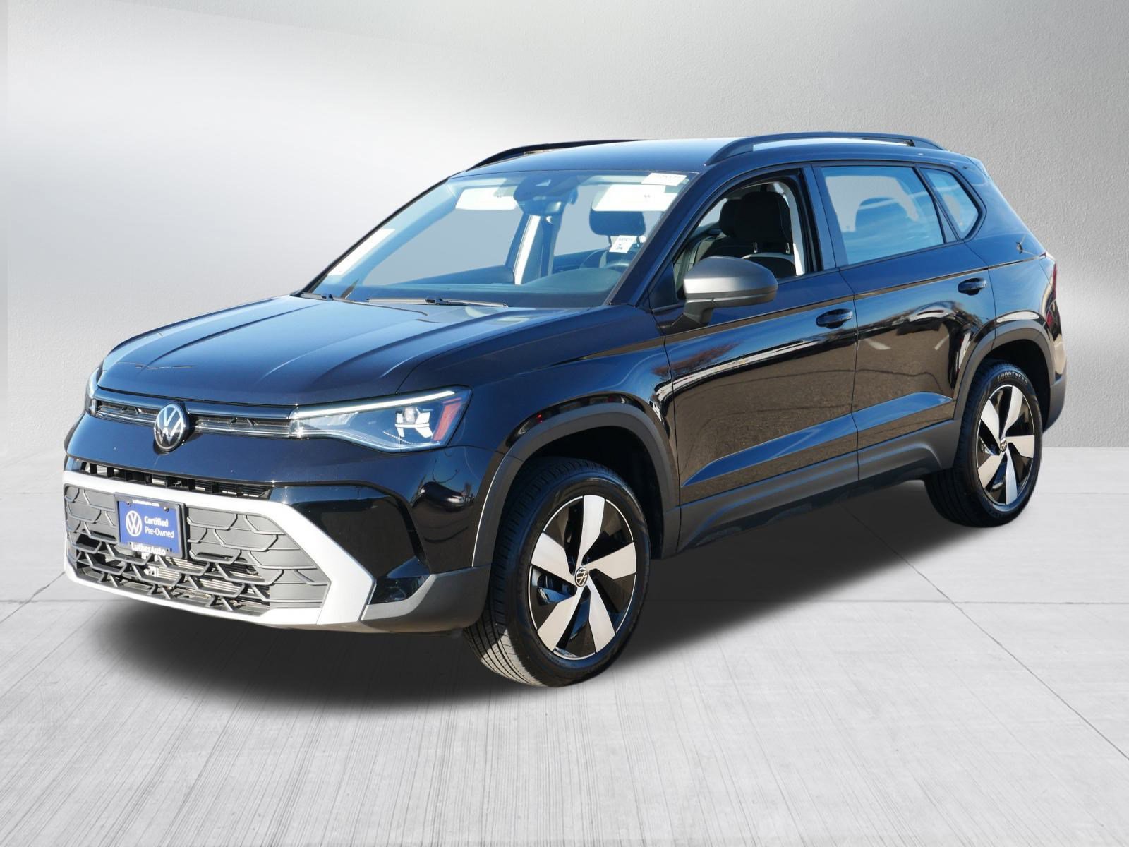 2025 Volkswagen Taos S photo 3