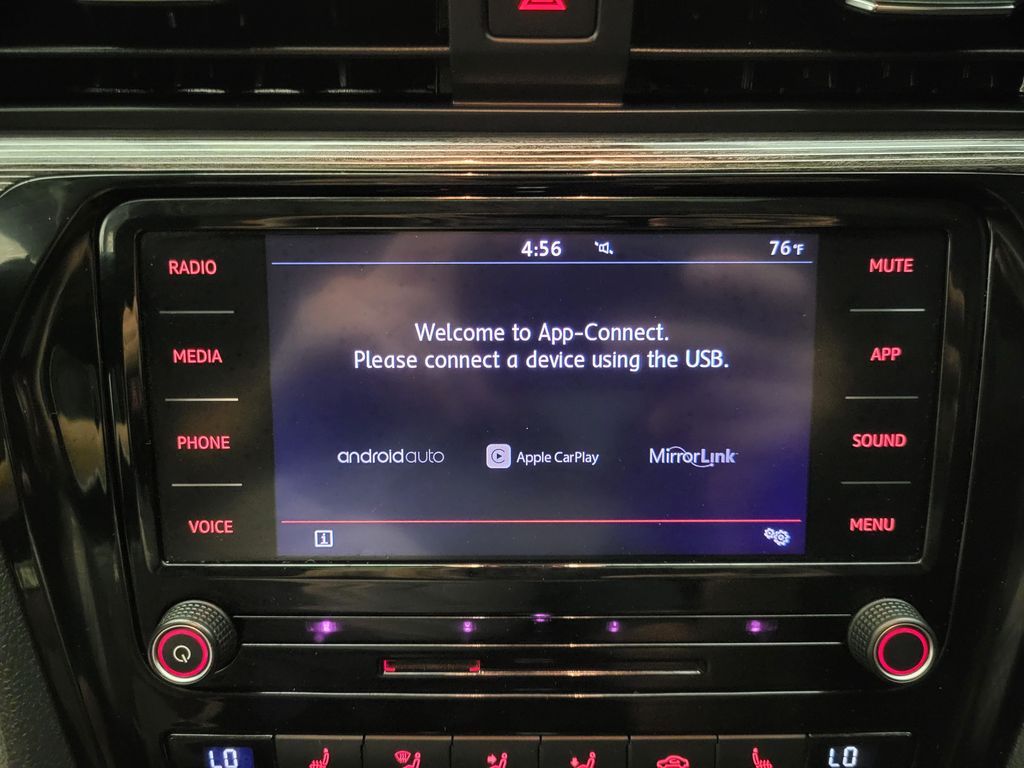 2020 Volkswagen Passat 2.0T R-Line photo 11