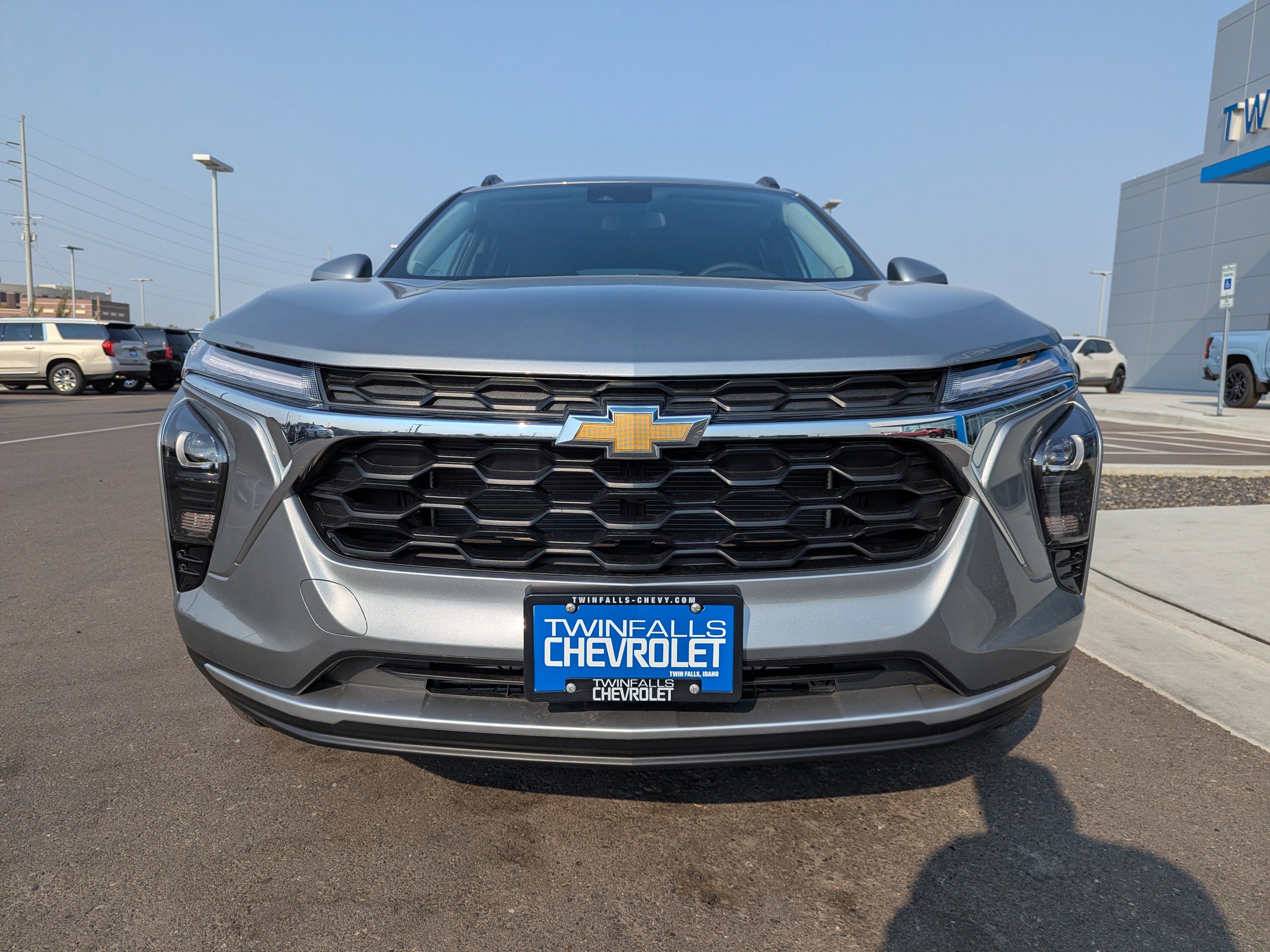 2025 Chevrolet Trax LT photo 3
