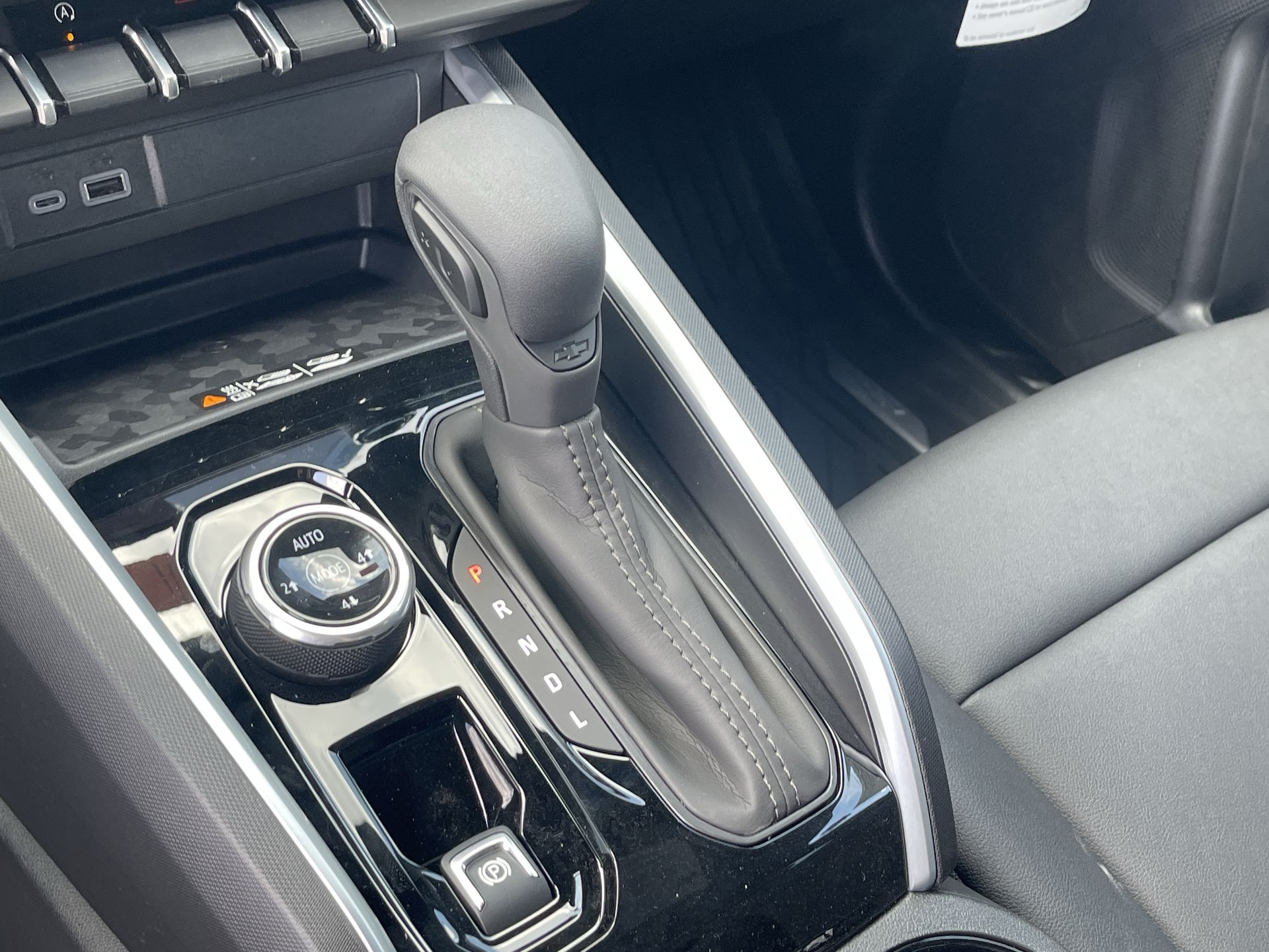 2026 Chevrolet Colorado Trail Boss photo 42