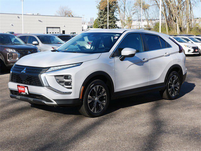 2022 Mitsubishi Eclipse Cross SE photo 3