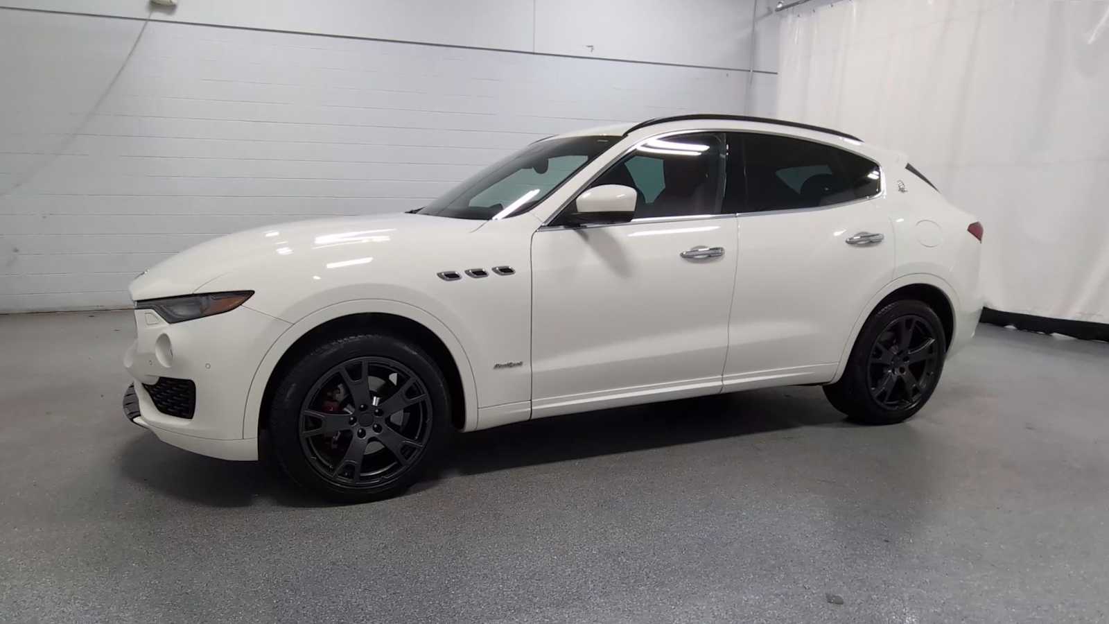 2018 Maserati Levante GranSport photo 3