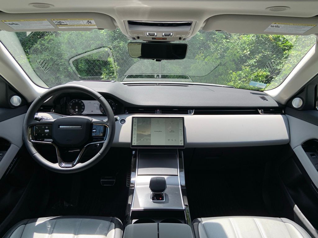 2024 Land Rover Range Rover Evoque Dynamic SE photo 18