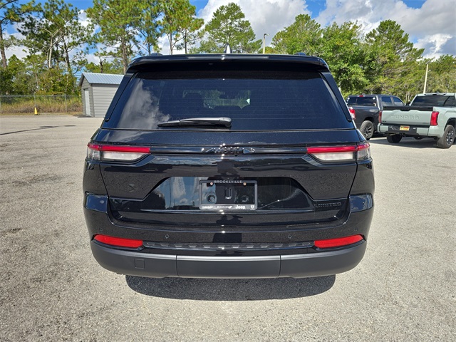 2025 Jeep Grand Cherokee Limited photo 4