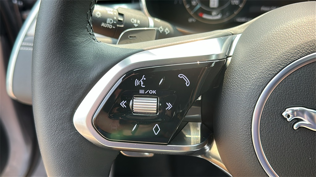 2024 Jaguar XF P300 R-Dynamic SE photo 14