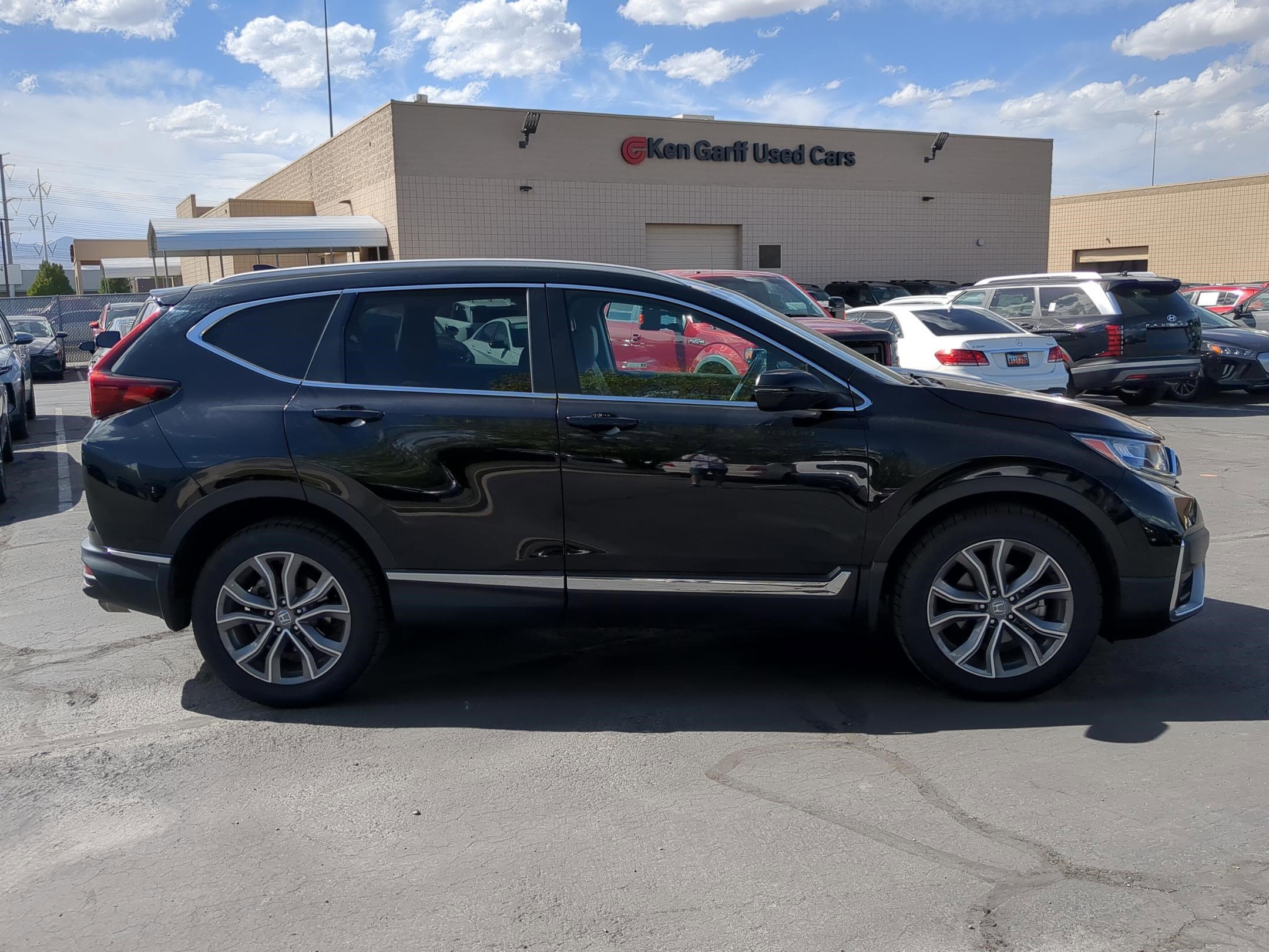2022 Honda CR-V Touring photo 2